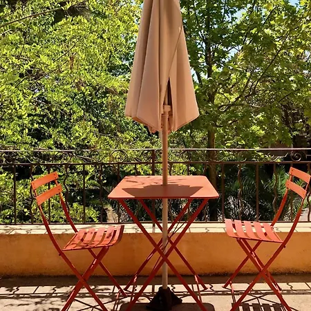 Roumanille Bed & Breakfast