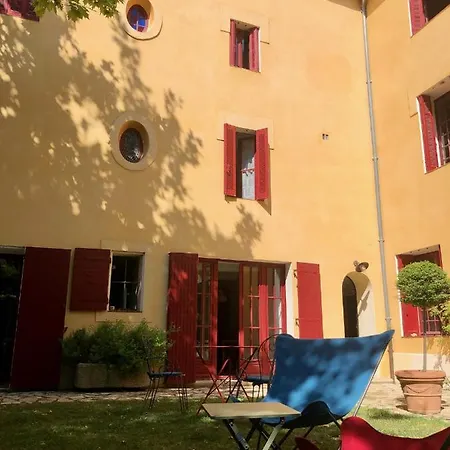 Roumanille Bed & Breakfast