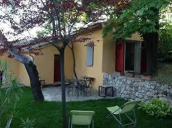 Bed & Breakfast Roumanille 3*